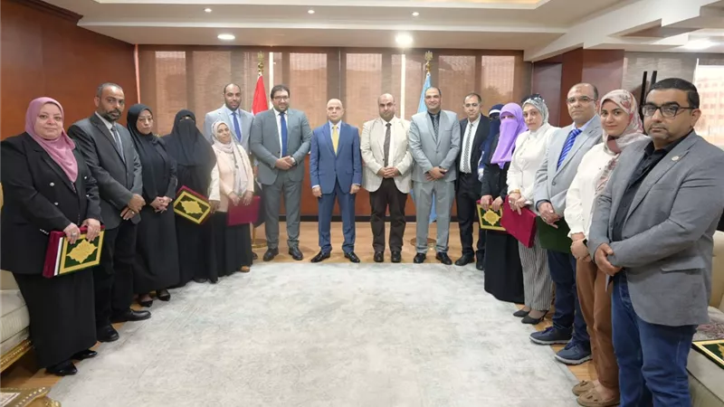 محافظ الغربية يكرّم فريق 