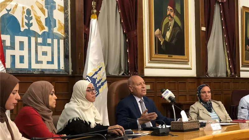 محافظ القاهرة: العاصمة تحتاج من 14 إلى 20 مدرسة سنويا لمواجهة كثافة الفصول