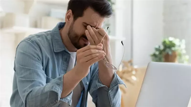 6 علامات صامتة تكشف إصابتك بالإجهاد المزمن.. لا تتجاهلها