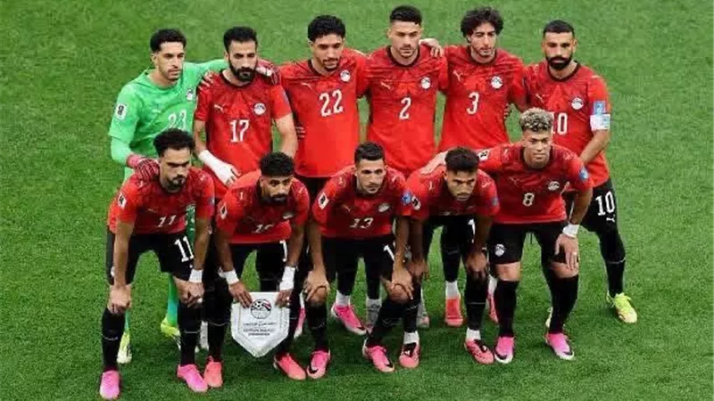 طارق العوضي يوجه رسالة حماسية للمنتخب الوطني: «المصري إذا آمن بنفسه لا يُهزم»
