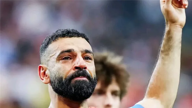 ناقد رياضي يفجر مفاجأة: محمد صلاح يقترب من أتلتيكو مدريد
