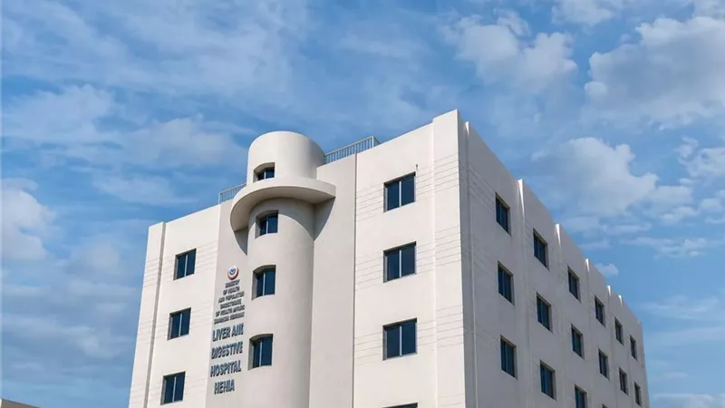 نجاح تدخل عاجل بمنظار القنوات المرارية لإنقاذ طفلة 4 سنوات في مركز الكبد
