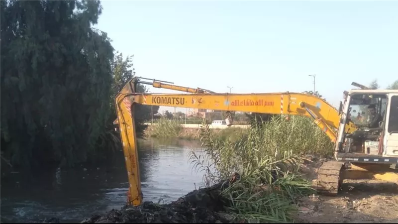 استمرار أعمال تطهير الترع والمصارف بمراكز ومدن محافظة المنوفية