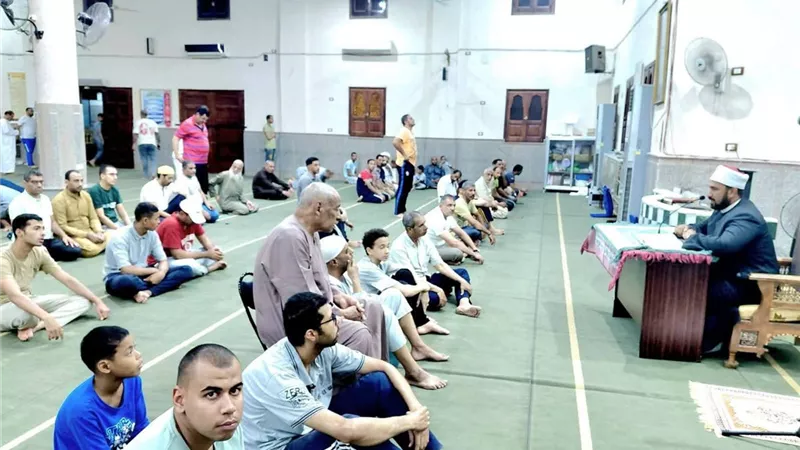مديرية أوقاف السويس تواصل تنظيم الندوات العلمية لنشر الفكر الوسطي المستنير