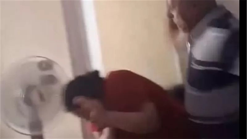 «خال جوزها موتـــ ها من الضرب».. سيدة تستغيث من أقارب زوجها والسبب «محامي»