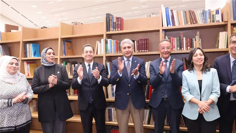السياحة والآثار تفتتح مكتبة المتحف المصري الكبير               