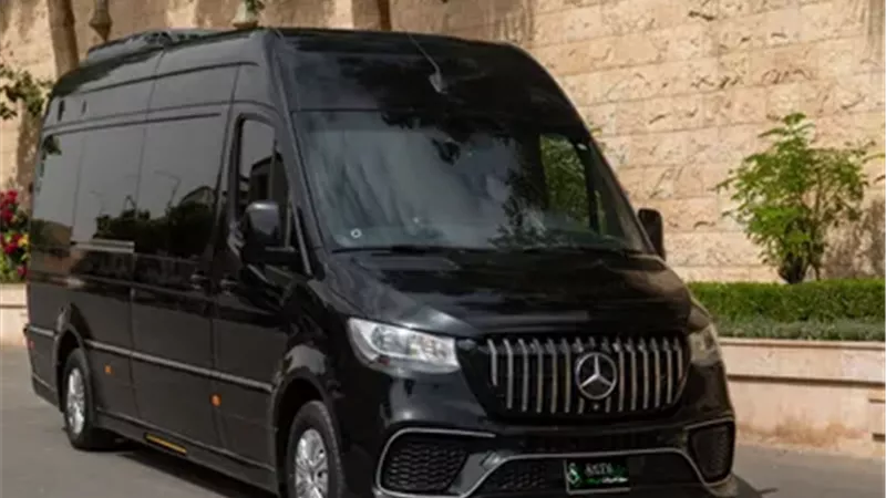 مرسيدس سبرينتر: كفاءة تجارية وتقنيات متطورة في تأمين المهام الميدانية