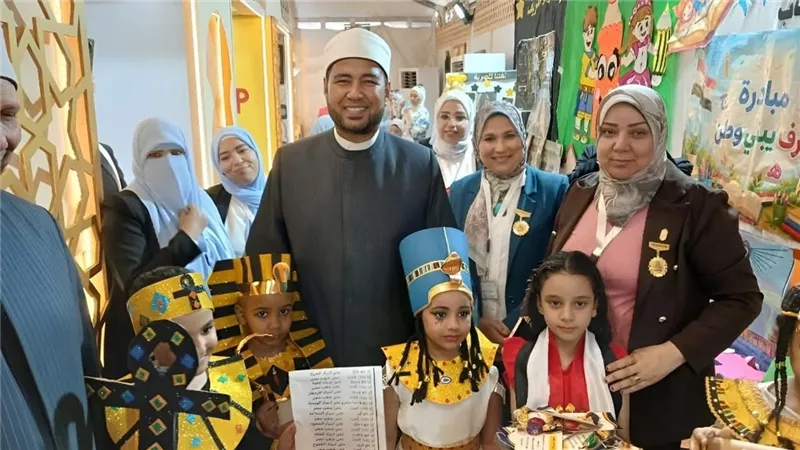 إقبال جماهيري على جناح الأزهر بمعرض مكتبة الإسكندرية الدولي للكتاب
