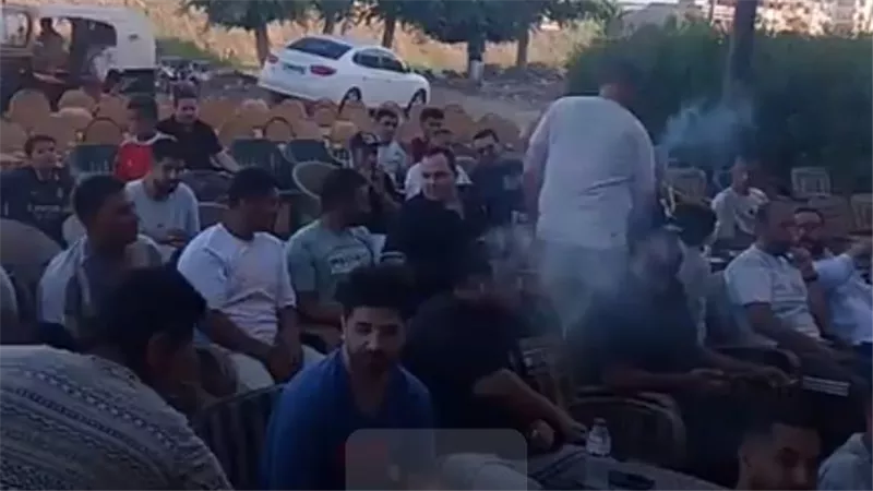 احتفالات صاخبة في دمياط بعد نهاية الشوط الأول بتقدم مصر على الأرجنتين