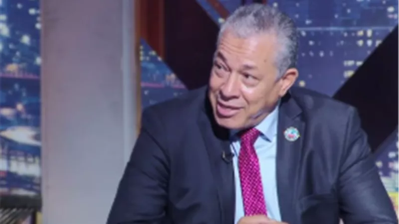 رئيس الجالية المصرية بفرنسا: بكيت بعد مباراة الأرجنتين.. والفراعنة رفعوا رأسنا