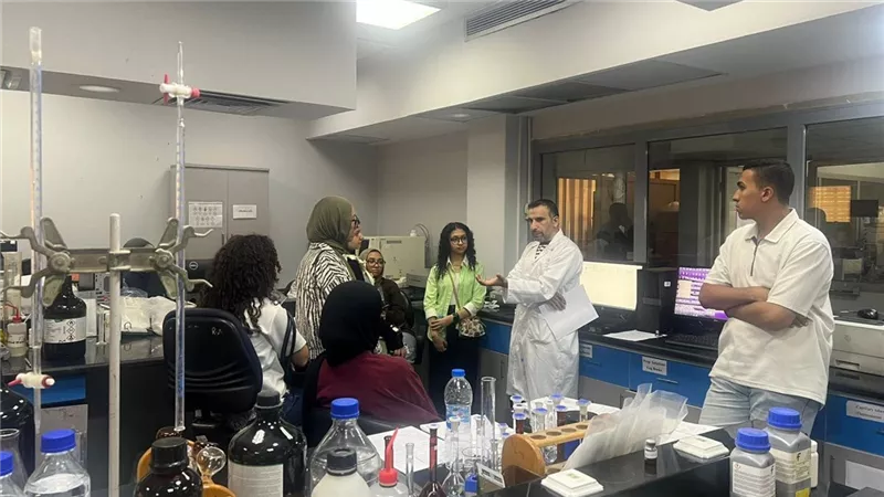جامعة القاهرة الأهلية تواصل ترسيخ ريادتها في ربط التعليم بالصناعة