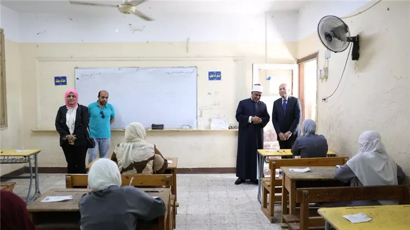 الثانوية الأزهرية 2026.. طلاب القسم الأدبي يختتمون ماراثون الامتحانات 