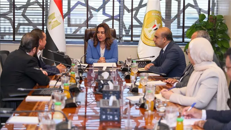 منال عوض: إنشاء شبكة قومية لجمع الأدوية منتهية الصلاحية بالتنسيق مع هيئة الدواء