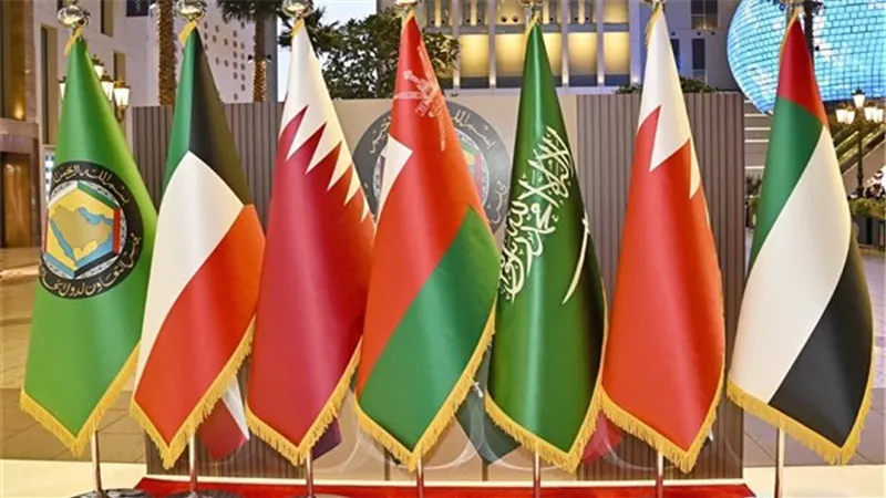 إدانات عربية واسعة للهجمات الإيرانية على الكويت والبحرين.. ودعوات لوقف التصعيد