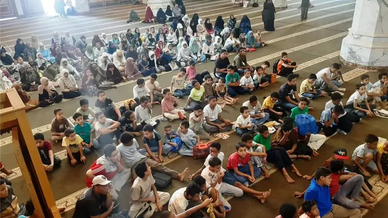 إقبال كبير على النشاط الصيفي للأطفال وحلقات تحفيظ القرآن الكريم بمساجد أسوان 