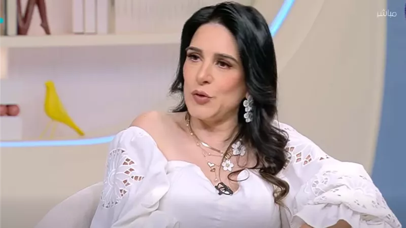 الفنانة اللبنانية ميرنا وليد: والدي توفي في حرب لبنان وأعمامي حرموني من أخويا