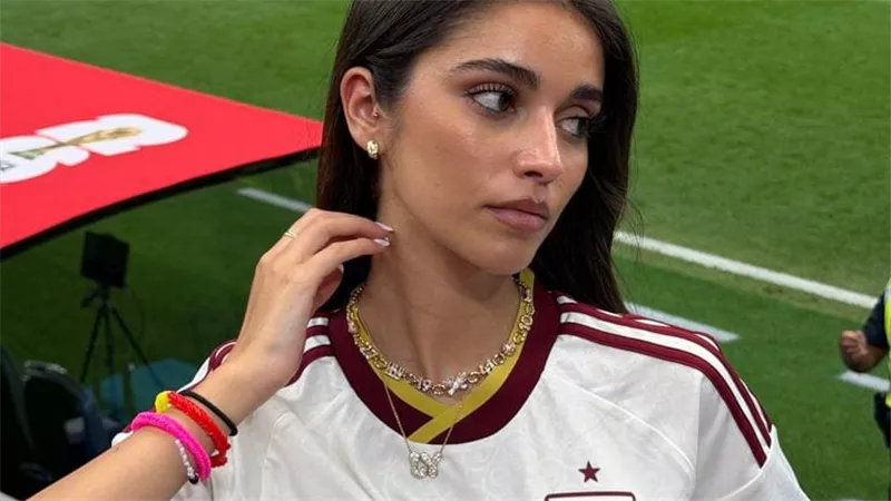 عقد ب٣٠ الف يورو به مسيرته..أسرار هدية لامين يامال الفاخرة لصديقته إينيس