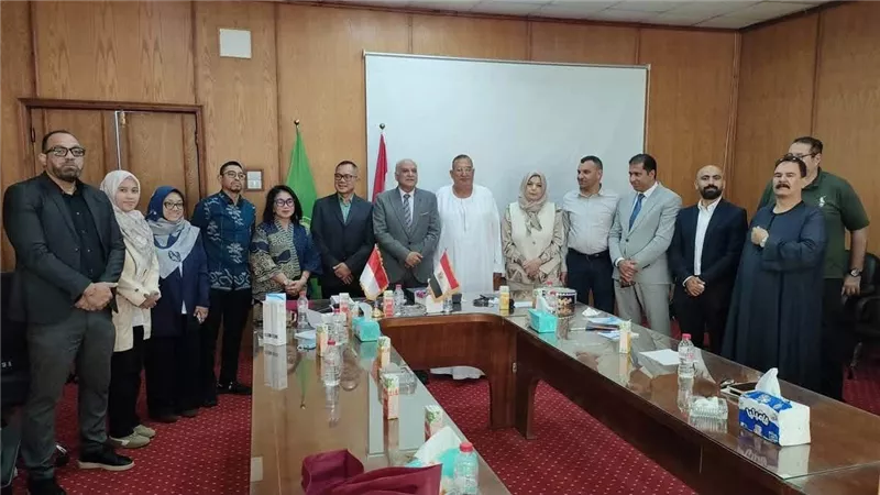 آفاق استثمارية جديدة بين الإسماعيلية وإندونيسيا في لقاء بالغرفة التجارية
