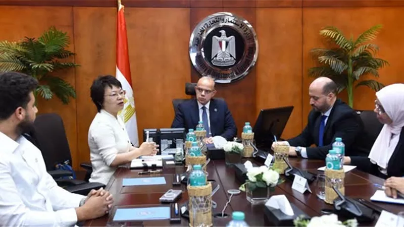 سامسونج تثمن حيوية مصر.. والاستثمار تبحث مصنعاً صينياً للسيارات بـ20 مليون دول