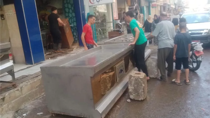 بقيادة رئيس المدينة.. إزالة ٣٠٠ مخالفة إشغال طريق خلال حملة مكبرة بكفر الدوار
