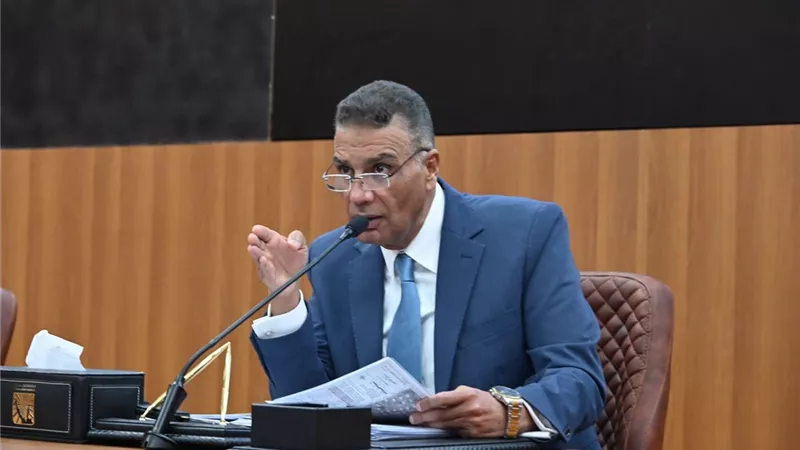 محافظ جنوب سيناء يرفض تحصيل رسوم دخول شاطئ ماجدولينا حفاظًا على المواطنين