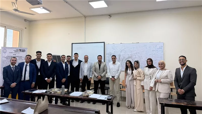 طلاب جامعة القاهرة الجديدة التكنولوجية يقدمون مشروع SSEMS للطاقة الشمسية