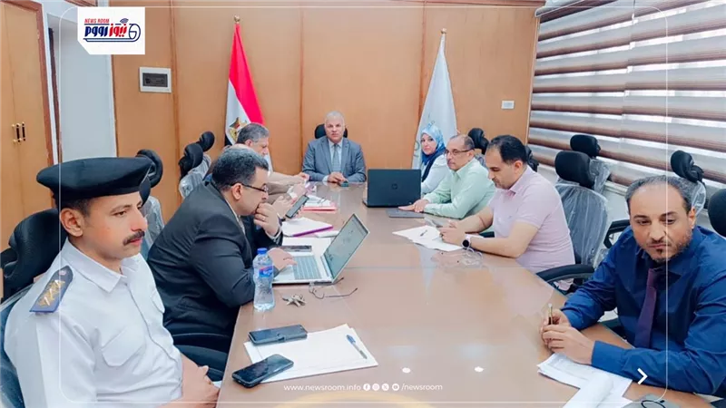 من غرفة العمليات الرئيسية قبيصى يتابع امتحانات الفيزياء والجغرافيا