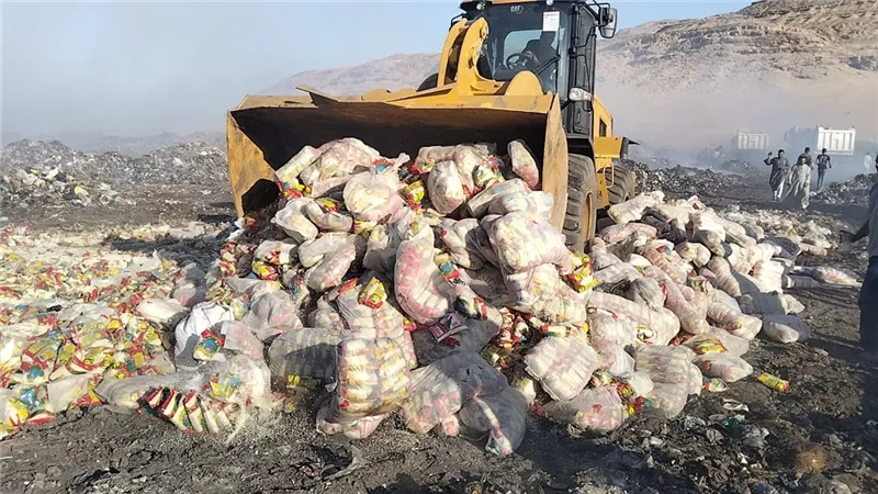 تموين سوهاج يعدم 39 طن أرز وسكر فاسد بالجبل الغربي          