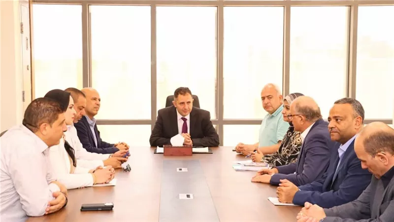 محافظ دمياط يناقش توصيل الغاز للمناطق المستهدفة وخطة إنشاء محطة جديدة 