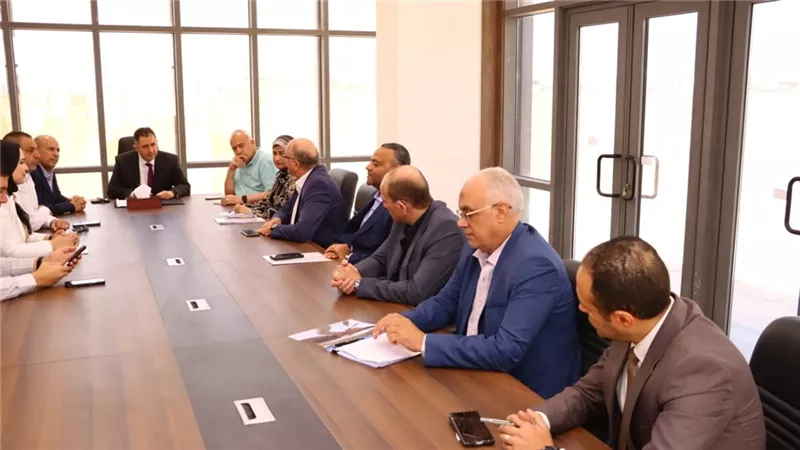 محافظ دمياط يناقش توسعات الغاز الطبيعي بالمحافظة وإنشاء محطة جديدة 