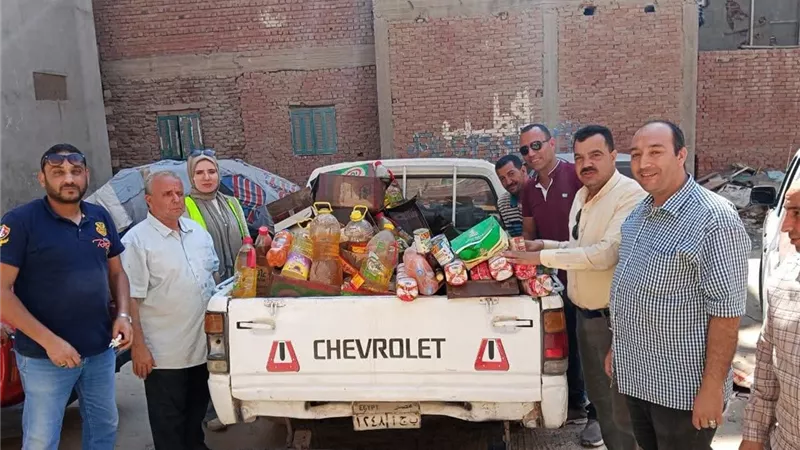 ضبط طن من الأغذية الفاسدة وتحرير 18 مخالفة بحملة بكوم حمادة