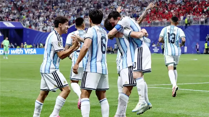 إيقاف باريديس 10 مباريات.. عقوبات نارية من فيفا للأرجنتين بعد نهائي المونديال