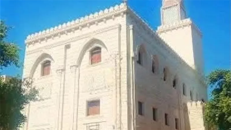 وزارة الأوقاف تفتتح 14 مسجدا اليوم الجمعة