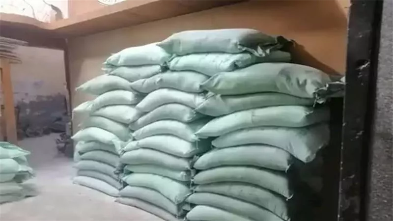 خلال 24 ساعة .. حملات تموينية  تضبط 6 طن دقيق مدعم قبل بيعه بالسوق السوداء 