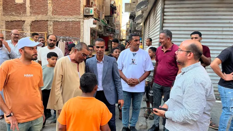 حي الأربعين بالسويس يشن حملة إشغالات مكبرة بشارعي أحمد عرابي والنيل 