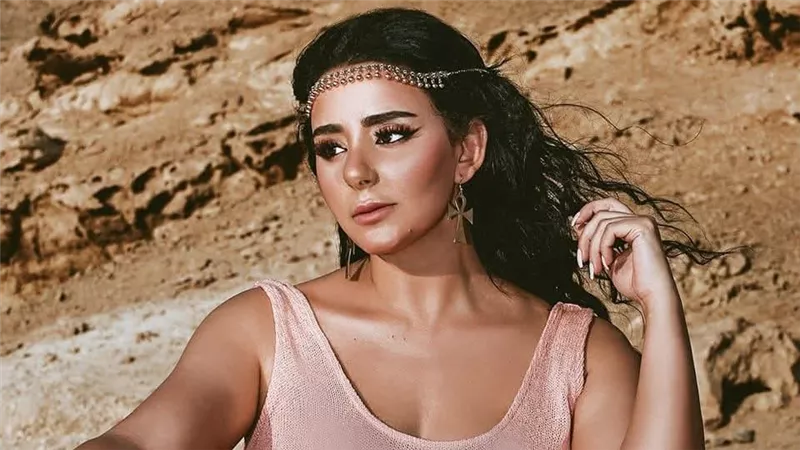 وفاة والد الفنانة إيمان سلامة                                                