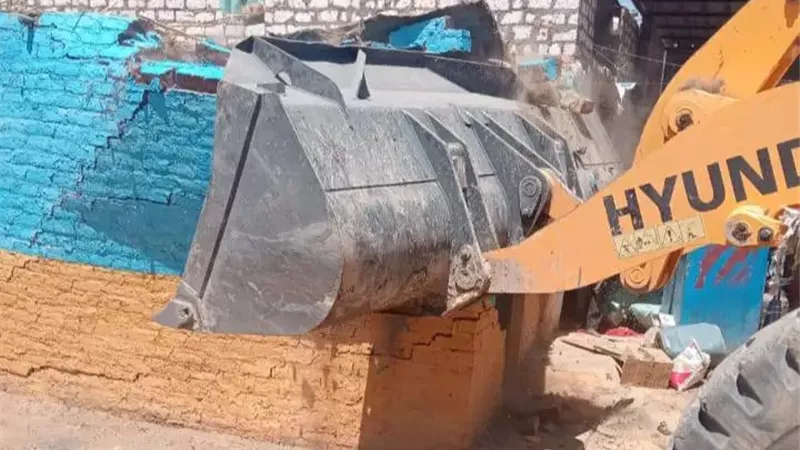محافظ أسوان يتابع جهود إزالة التعديات ضمن المرحلة الثالثة من الموجة الـ 29