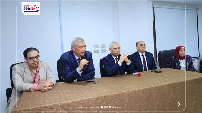 رئيس جامعة المنيا يبحث جاهزية مستشفى الأطفال للاعتماد والانضمام للتأمين الصحي