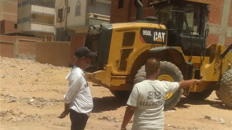 حي فيصل بالسويس يواصل حملات النظافة المكثفة علي مدار الساعة                   