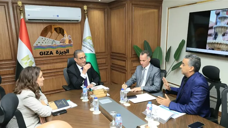 محافظ الجيزة يتابع جهود حي الوراق للارتقاء بالنظافة وإزالة الإشغالات 