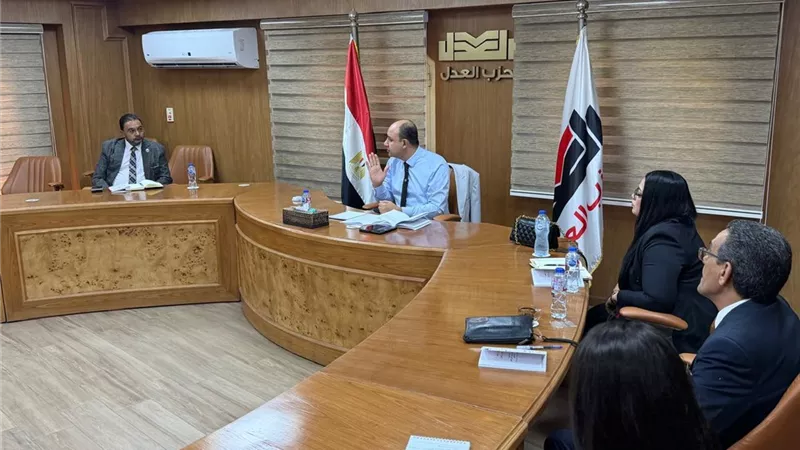 الأمين العام لحزب العدل يجتمع بأمناء محافظات الحزب | صور 