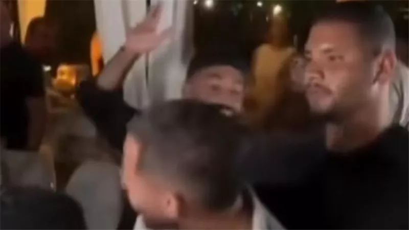 محمد صلاح ورمضان صبحي يشعلان تفاعل الجماهير باحتفالات المنتخب بالساحل الشمالي
