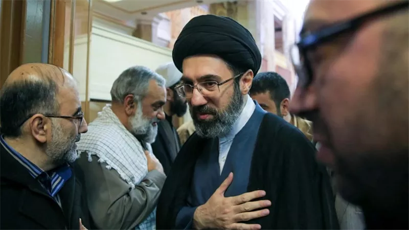 التليفزيون الإيراني: رسالة مرتقبة لمجتبى خامنئي بعد قليل