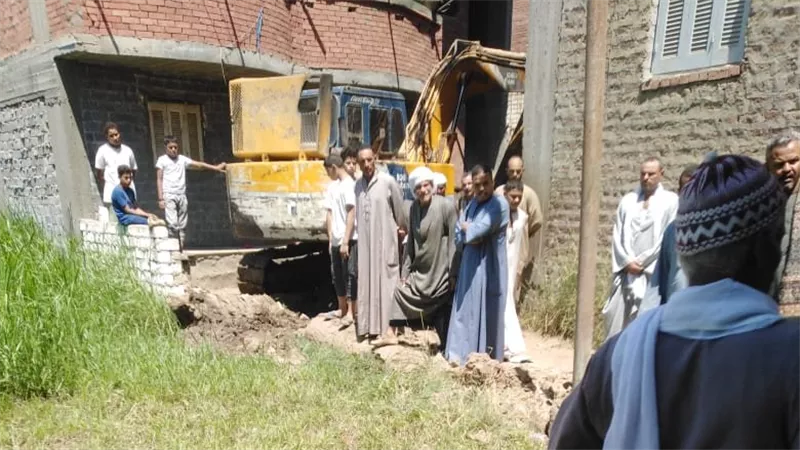  محافظ أسيوط: متابعة تنفيذ الصرف الصحي بقرية المندرة بحري بمركز ديروط