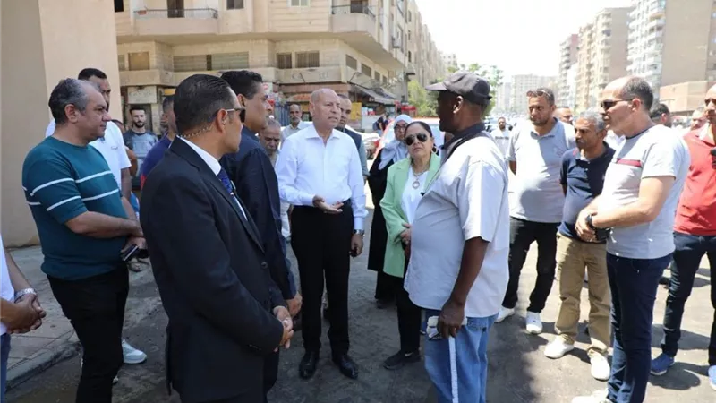 محافظ القاهرة يتابع تطوير منطقة التبة ويشدد على منع عودة الإشغالات