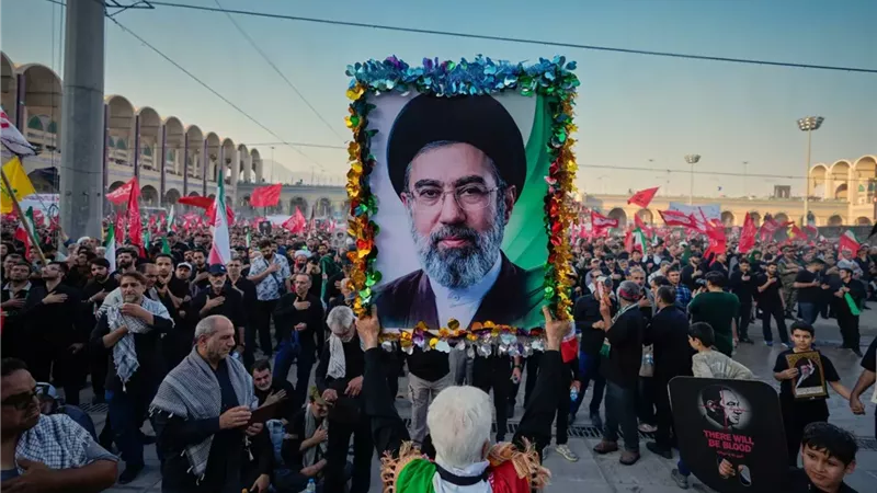 مسؤول إيراني: مجتبى خامنئي لن يظهر علنا قبل انتهاء الحرب مع أمريكا