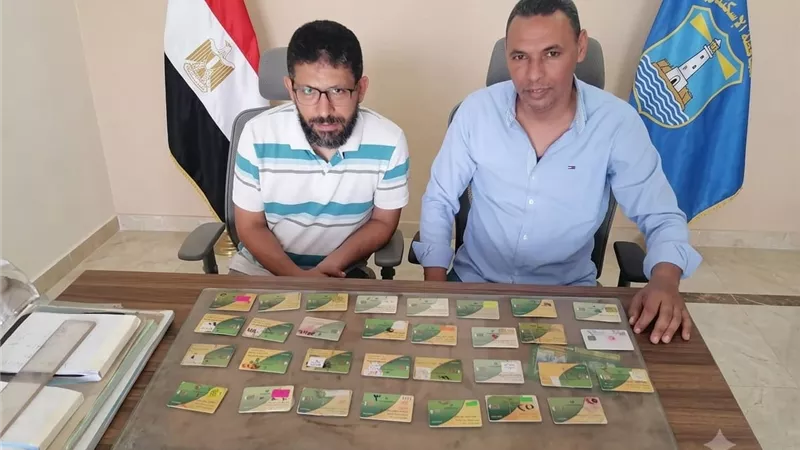 ضبط مخزن أعلاف بحوزته طنا قمح محلي ومخبزًا يستغل 31 بطاقة تموينية بالإسكندرية