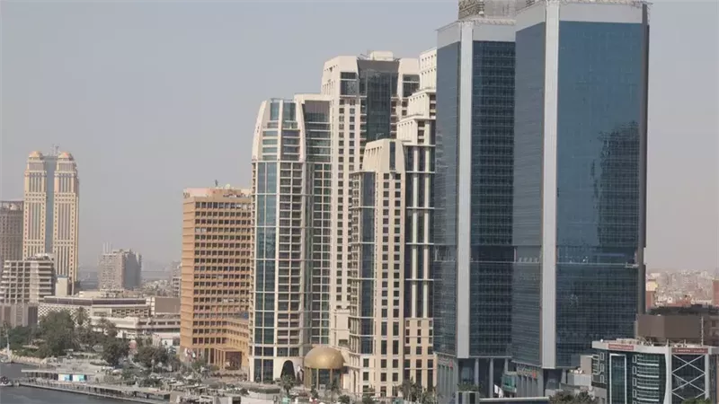 الحكومة تدرس تأسيس شركة لإدارة الأصول العقارية وخفض الدين العام 