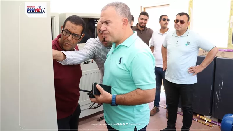 رئيس مياه الفيوم يتابع ميدانياً تجارب التشغيل بمحطتي قحافة والعزب الجديدة 