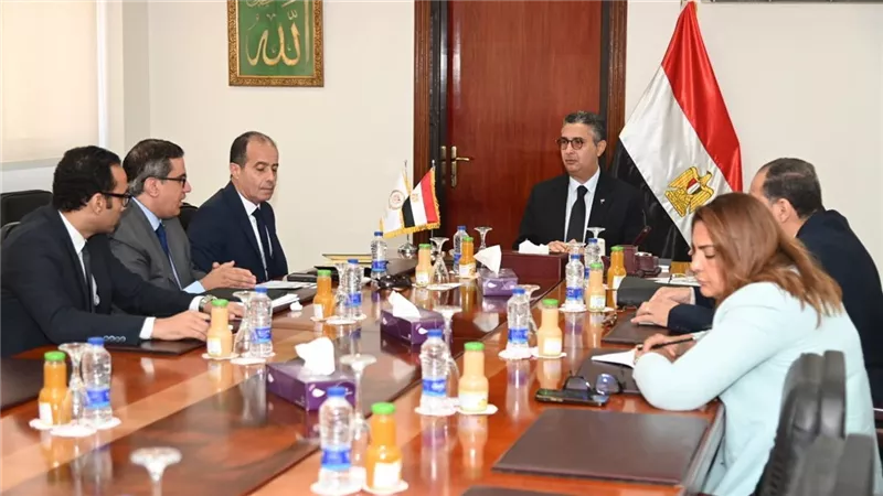 وزير التموين : استكمال صرف مستحقات مزارعي القصب الأسبوع المقبل